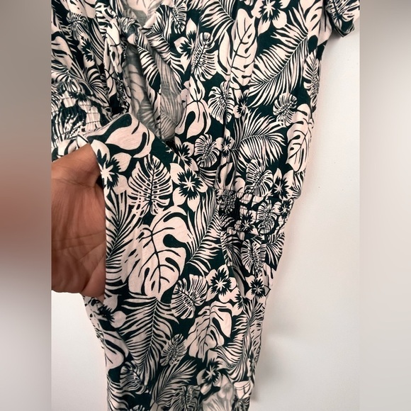 LOFT BEACH Floral short Romper Green Size XXS - Picture 8 of 8